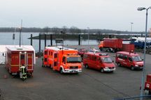 Aufstellung der TEL im Tonnenhafen. Fotos: Klaus Plath/Uetersener Nachrichten