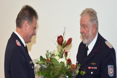 Der künftige und der amtierende Kreiswehrführer: Frank Homrich (links) und Bernd Affeldt.