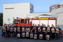 Zahlreiche Wehrführer haben das Sonderprodukt "Unsere Feuerwehren" bereits am Donnerstag in Augenschein genommen. Foto: Bunk