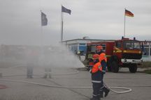 Löschübung beim Helgoländer Flughafen